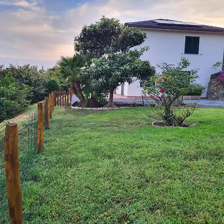 Casa de hóspedes P R A T O E O N D E 3*