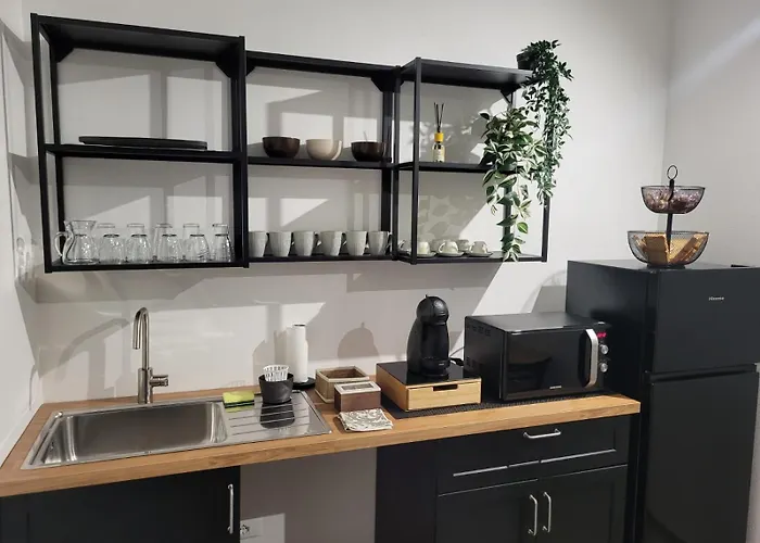 P R A T O E O N D E Πανσιόν