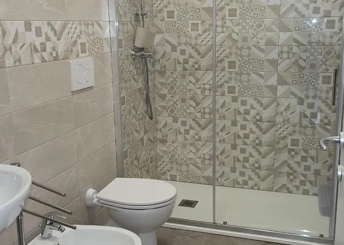 Πανσιόν P R A T O E O N D E