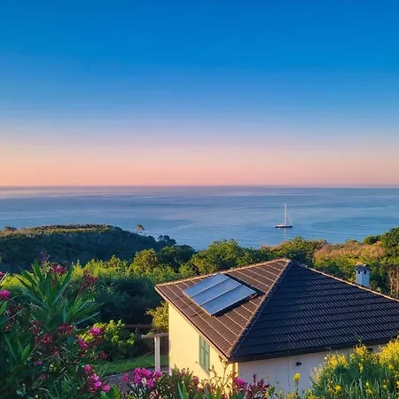 P R A T O E O N D E Guest house Cogoleto