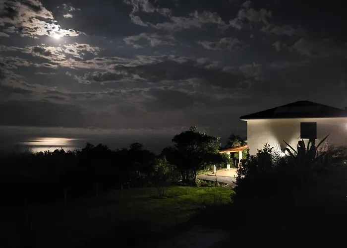 P R A T O E O N D E Maison d'hôtes Cogoleto