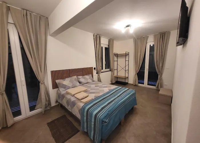 Maison d'hôtes P R A T O E O N D E